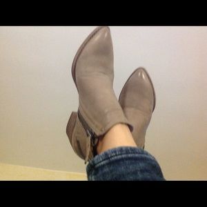 dolce vita ankle shoes